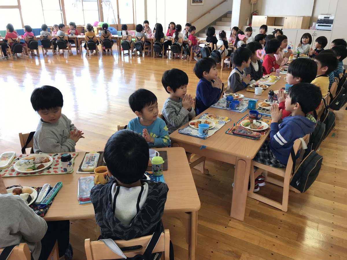 給食バイキング